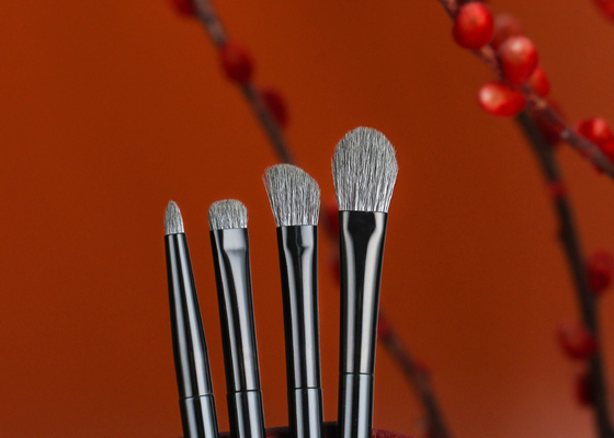 Σετ 4 τεμαχίων πινέλων ματιών Vonira Beauty με λαβές από έβενο και χειροποίητη φυσική τρίχα κατσίκας