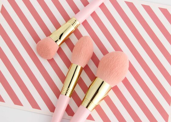 Πινέλο Foundation Vonira Beauty Angled Buffer με Vegan, Cruelty Free συνθετική τρίχα Taklon και ανακυκλώσιμη ξύλινη λαβή από σημύδα